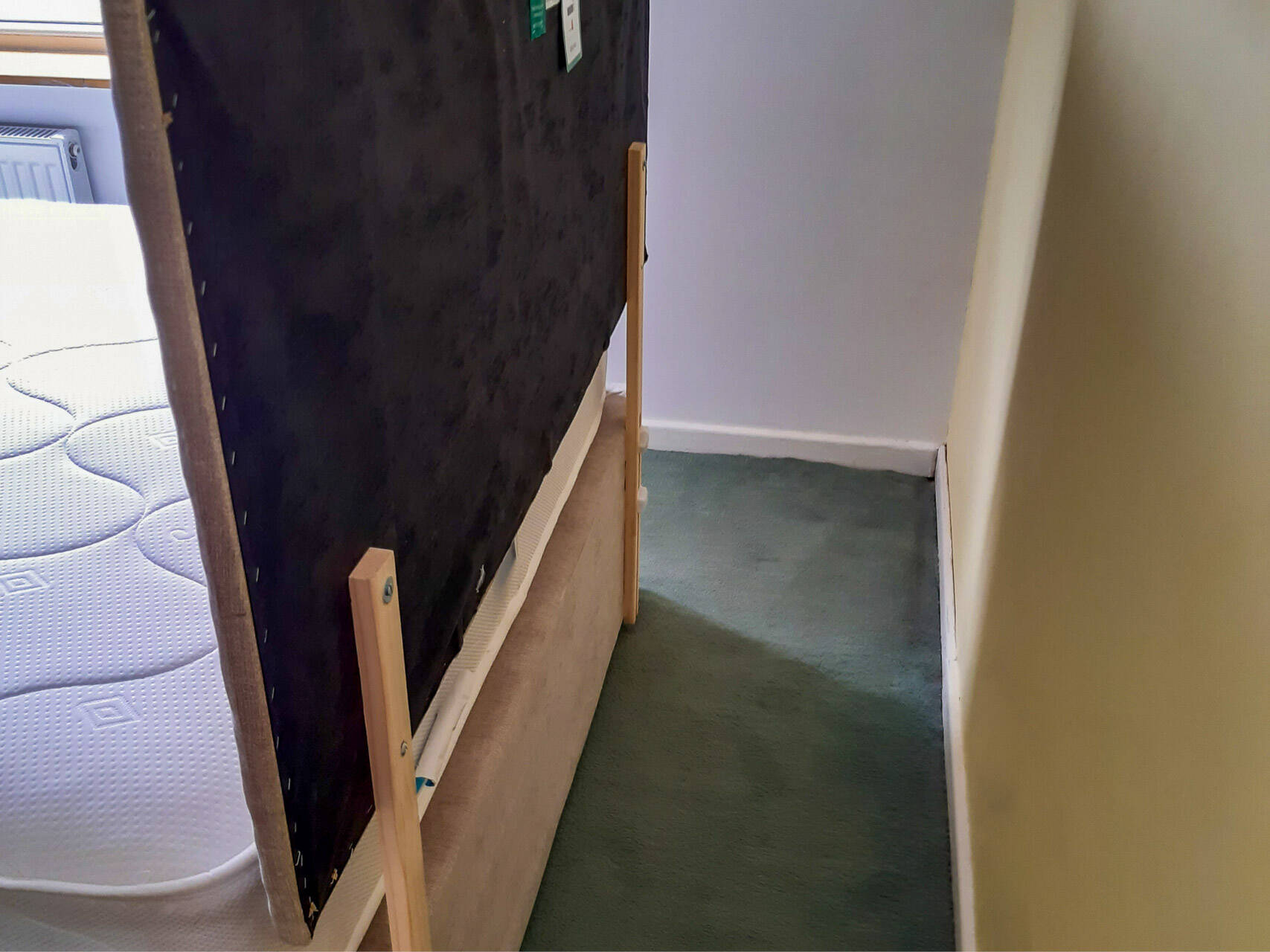 fixing on the headboard struts